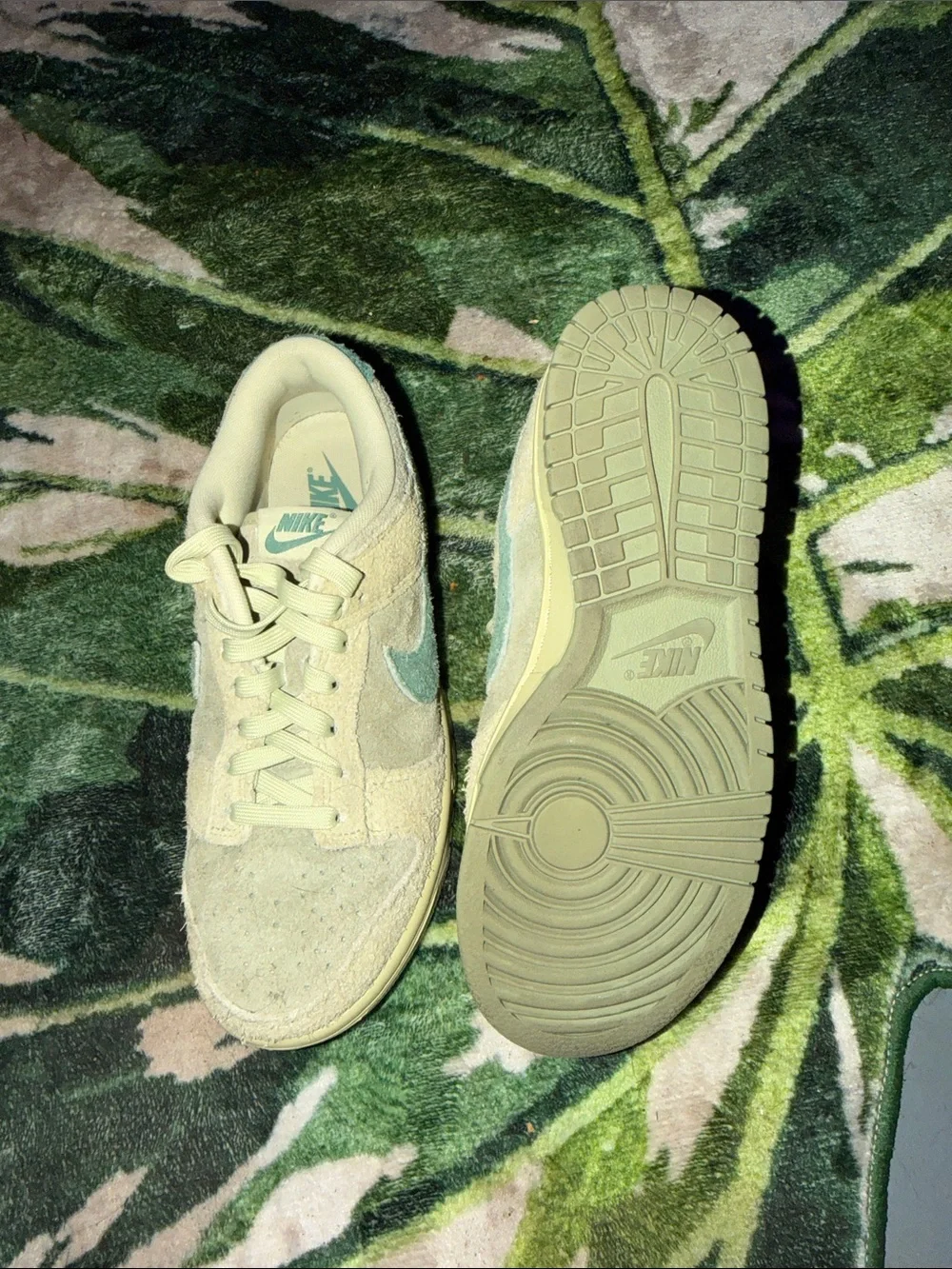 Nike Dunk Low Olive Aura Size 8